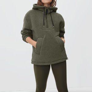 Everlane - The ReNew Fleece Hoodie in Army Green NWOT - Size M